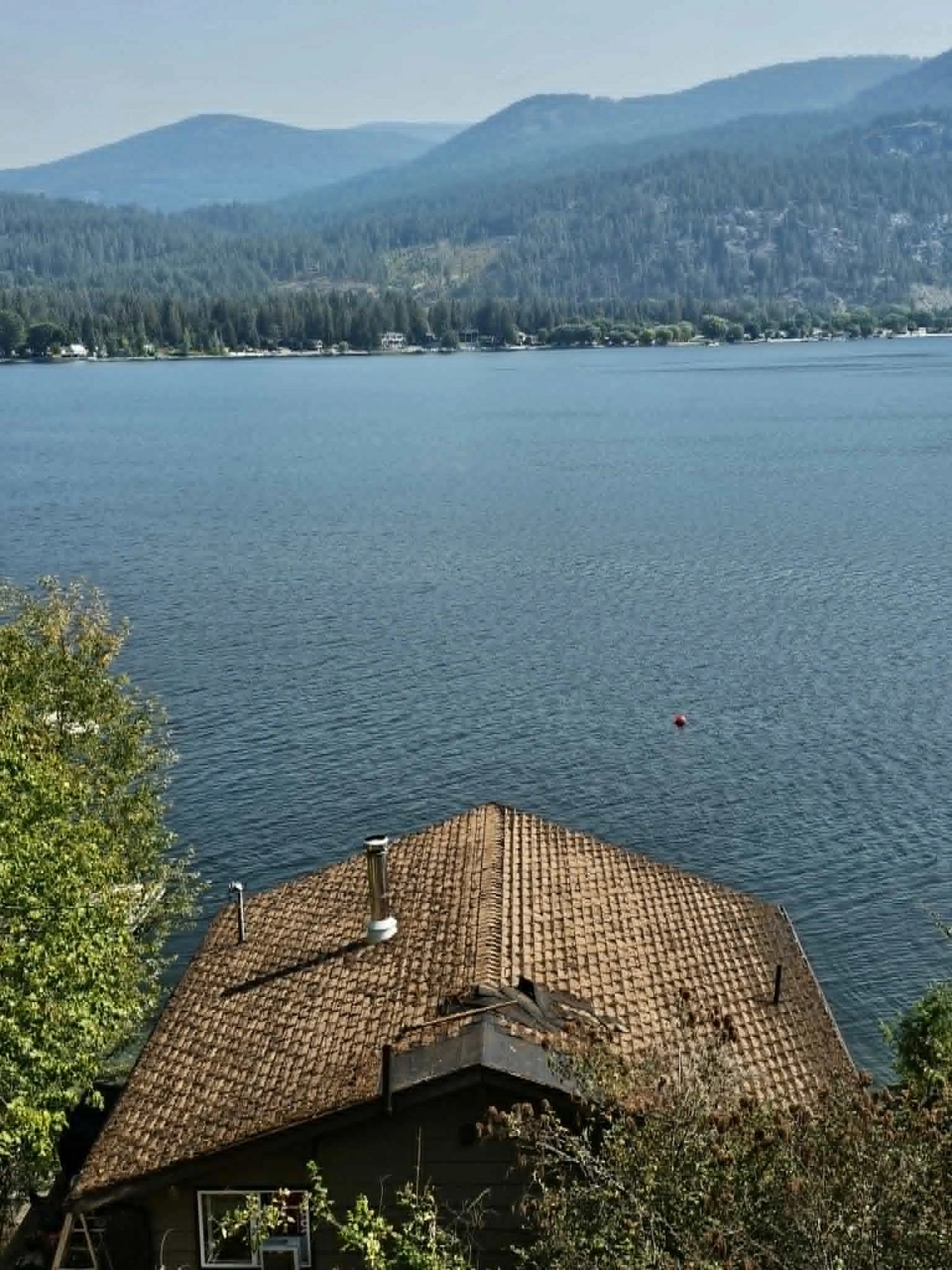 Lakeside Roof Replacement — Before